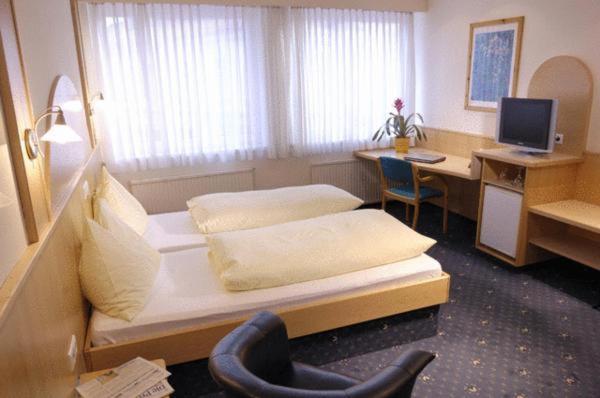 Hotel Hecher Wolfsberg Buitenkant foto