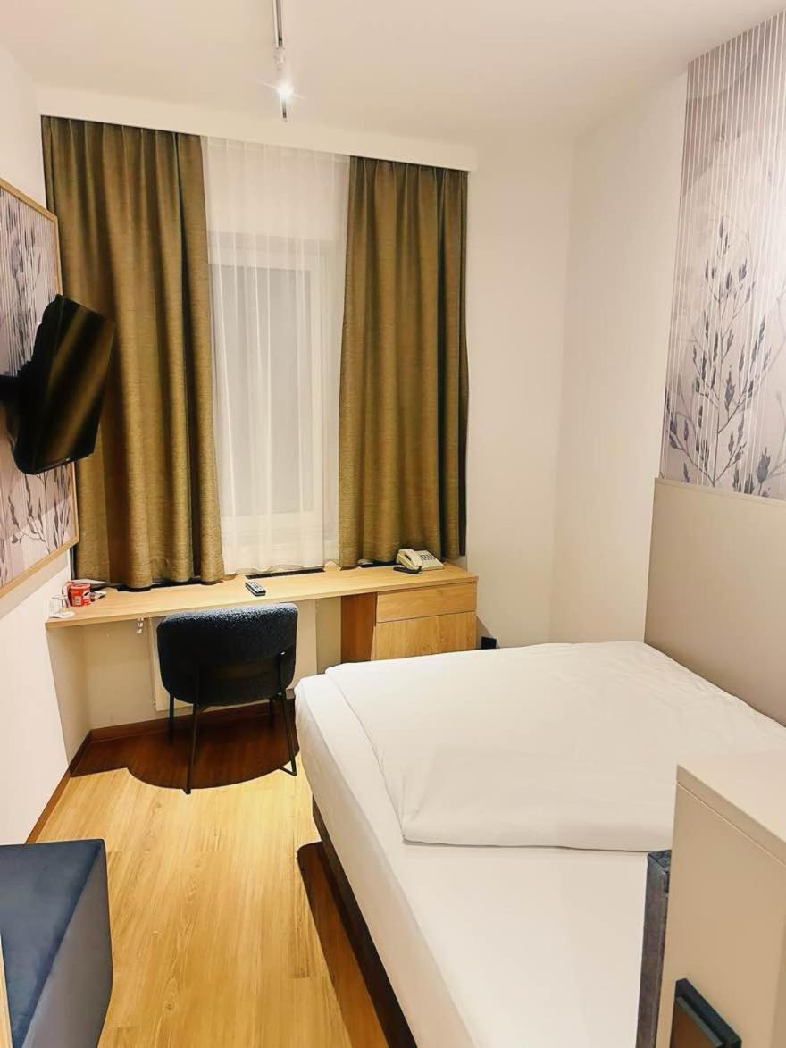 Hotel Hecher Wolfsberg Buitenkant foto